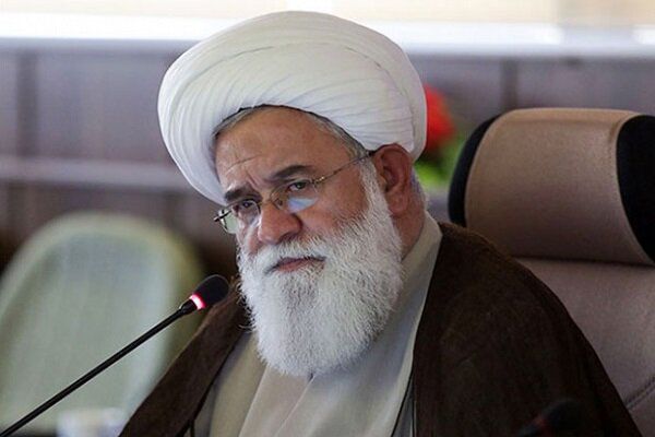 آیت‌الله رشاد: صوفیان در پشت ظاهر فریبنده‌شان، انحرافاتی عمیق دارند