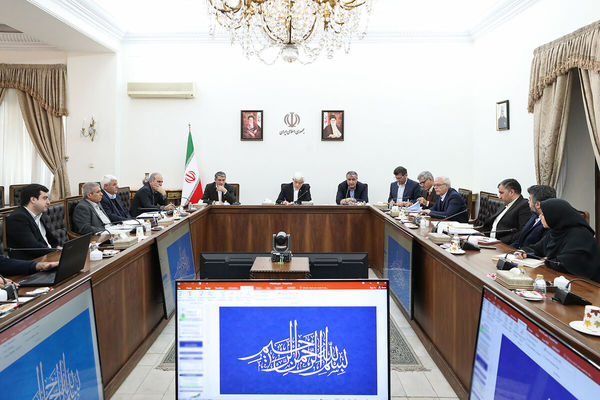 عارف: خطة إنشاء محطة الطاقة النوویة بقدرة 20 ألف میغاواط ضرورة لا یمکن إنکارها