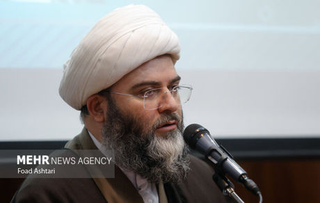 قمی: آموزش دینی اگر برپایه معارف اصیل استوار باشد به ثمر می‌نشیند