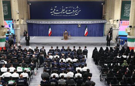 چه ربطی به آمریکا دارد که ایران صنعت هستهای دارد یا ندارد/ادعای ترامپ مبنی بر طرفداری از مردم ایران دروغ است