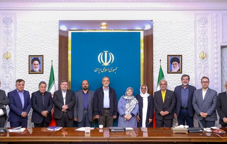 اصلاح‌طلبان از حمایت به تخریب پزشکیان رسیدند
