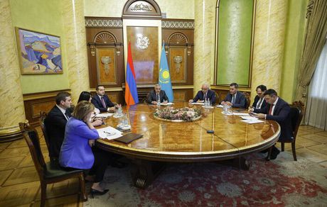 تاکید ارمنستان و قزاقستان بر توسعه کریدور حمل‌ونقل منطقه‌ای از مسیر ایران