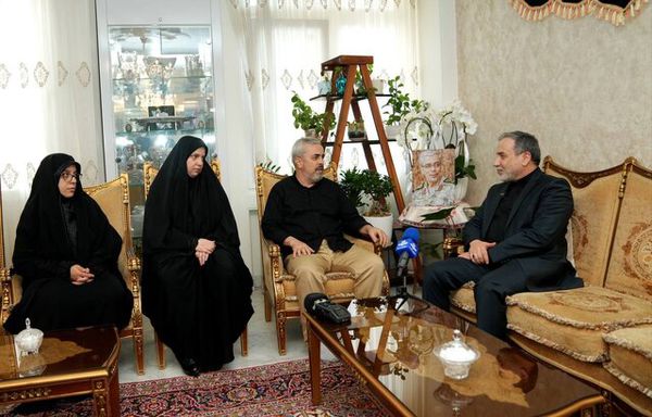 عراقچی: شهید باقری تکرارنشدنی است/ غنی‌سازی ادامه می‌یابد
