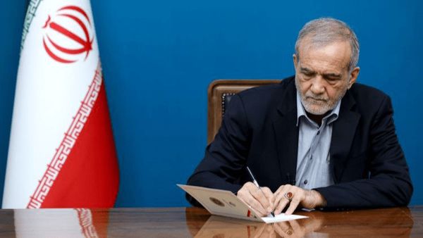 تاکید پزشکیان برتسریع در اجرای قانون مالیات‌های مستقیم و برخورد با دستگاه‌های متخلف