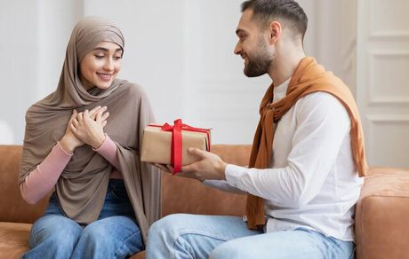 دین به زن و مرد می‌آموزد که «عشق» اصل است؛ باران تجسم عشق ابر به خاک
