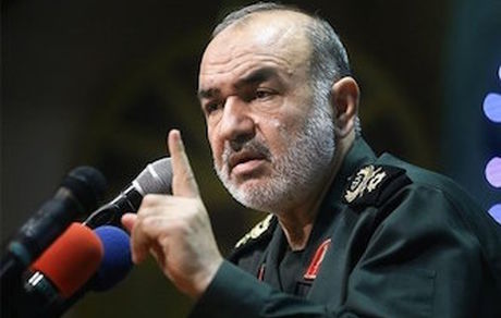 سردار سلامی: ملتی که ذلت‌ناپذیر است، شکست نمی‌خورد
