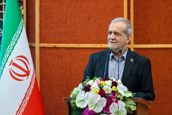 پزشکیان:داشتن نظر مخالف به معنی ضدیت نیست/ به جای مقصر یابی مشکل را حل کنیم
