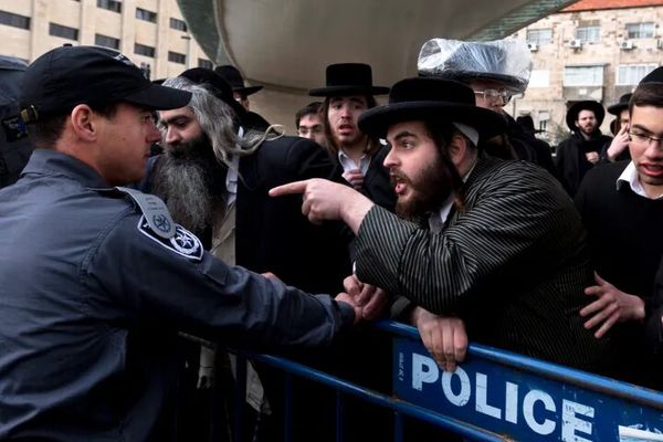 تحلیلگر صهیونیست: تقویت گرایش های فاشیستی در میان جوانان صهیونیست  