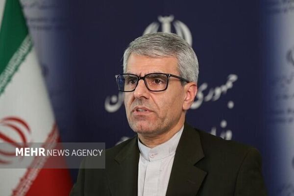 ایران را نه با خط‌کش جغرافیا می‌توان برید و نه با واژه‌ها تکه تکه کرد
