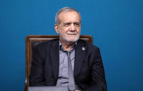پزشکیان قهرمانی تیم ملی والیبال نشسته را تبریک گفت
