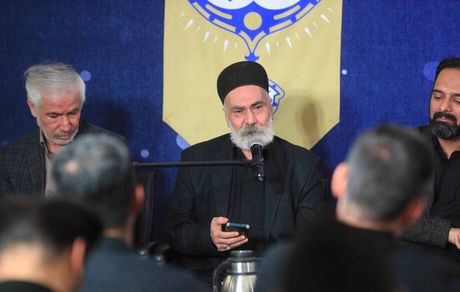 «محفل شعر امین» بدون میزبان برگزار شد
