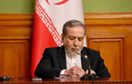  میراث شکوه؛ یادگار اندیشه رهبر شهید در سیاست خارجی
